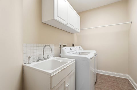 Tiny photo for 5975 Aberfeldy Court, Westerville, OH 43082 (MLS # 226039055)