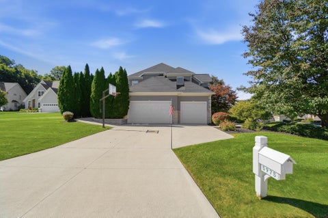 Tiny photo for 5975 Aberfeldy Court, Westerville, OH 43082 (MLS # 226039055)