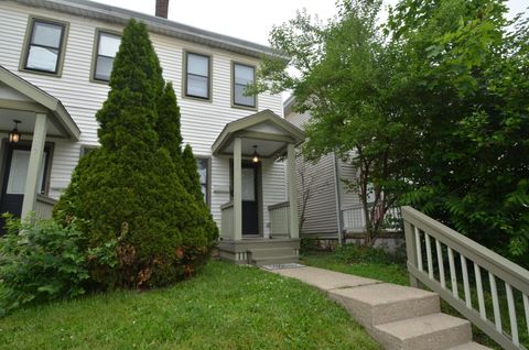 Photo of 1105 Oregon Avenue, Columbus, OH 43201 (MLS # 226018245)