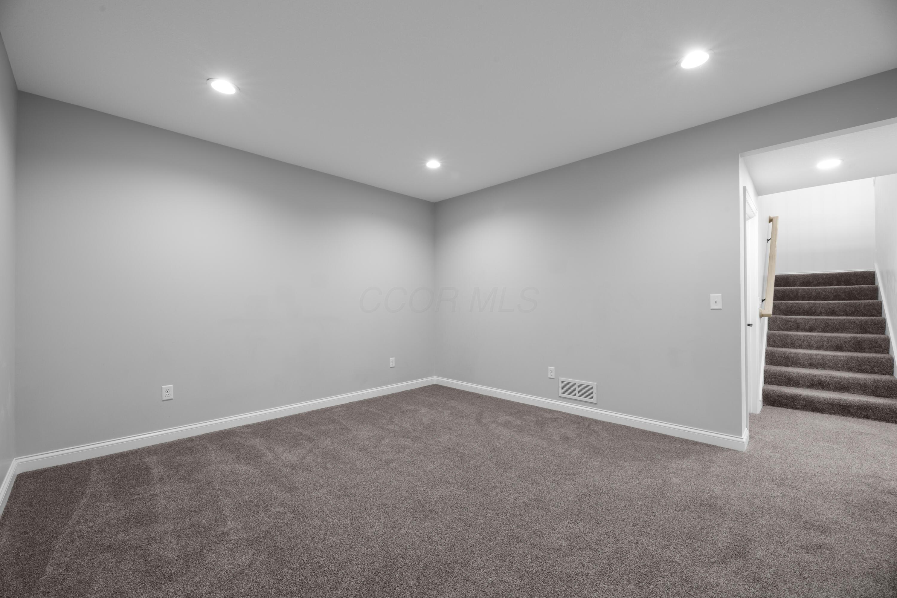 6405 Beecher Road, Granville, Ohio image 35
