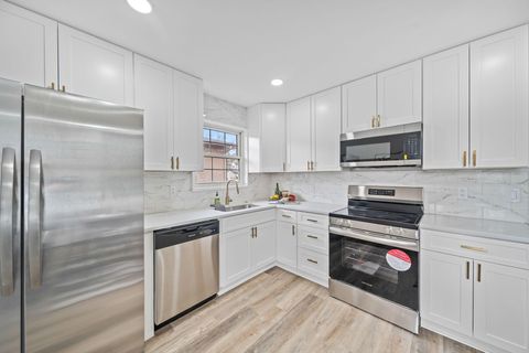 Tiny photo for 1549 Alpine Drive, Columbus, OH 43229 (MLS # 225044407)