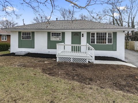 Tiny photo for 1549 Alpine Drive, Columbus, OH 43229 (MLS # 225044407)