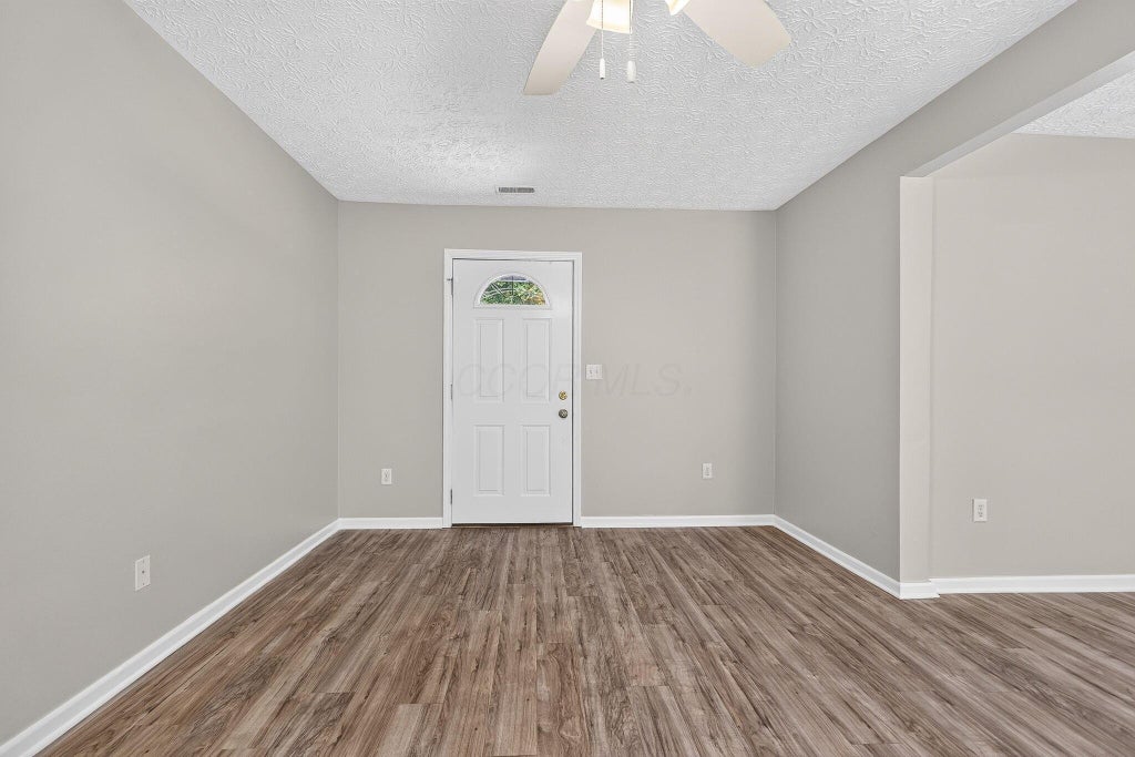 Photo of 1999 Cory Drive, Hilliard, OH 43026 (MLS # 226037375)