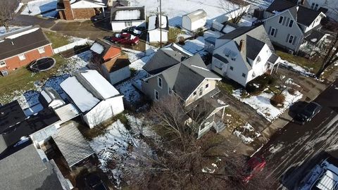 Tiny photo for 463 Laurel Street, Chillicothe, OH 45601 (MLS # 225045049)