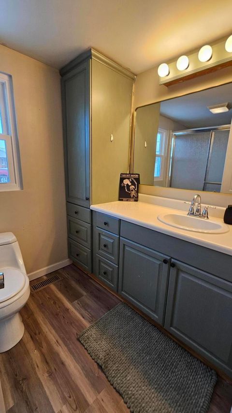 Tiny photo for 463 Laurel Street, Chillicothe, OH 45601 (MLS # 225045049)