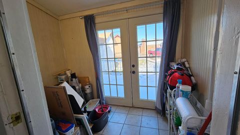 Tiny photo for 463 Laurel Street, Chillicothe, OH 45601 (MLS # 225045049)