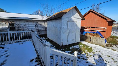 Tiny photo for 463 Laurel Street, Chillicothe, OH 45601 (MLS # 225045049)
