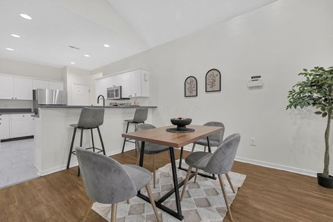Tiny photo for 147 Shadymere Lane 5 #5, Columbus, OH 43213 (MLS # 225039508)