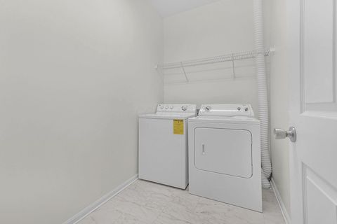 Tiny photo for 147 Shadymere Lane 5 #5, Columbus, OH 43213 (MLS # 225039508)