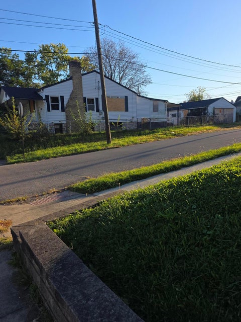 Photo of 473 Catherine Street, Columbus, OH 43223 (MLS # 226040482)