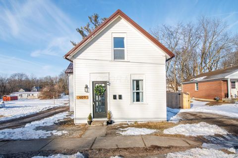 Photo of 409 Lawrence Street, Bellefontaine, OH 43311 (MLS # 226004136)