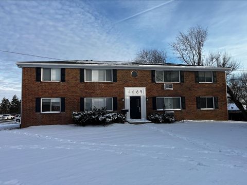 Photo of 4669 Hilton Avenue B #B, Columbus, OH 43228 (MLS # 225046269)