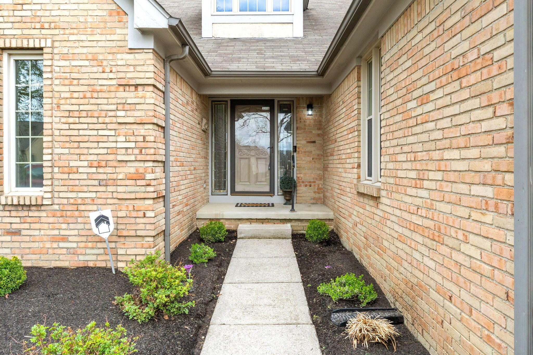 1297 Durness Court, Columbus, Ohio image 4