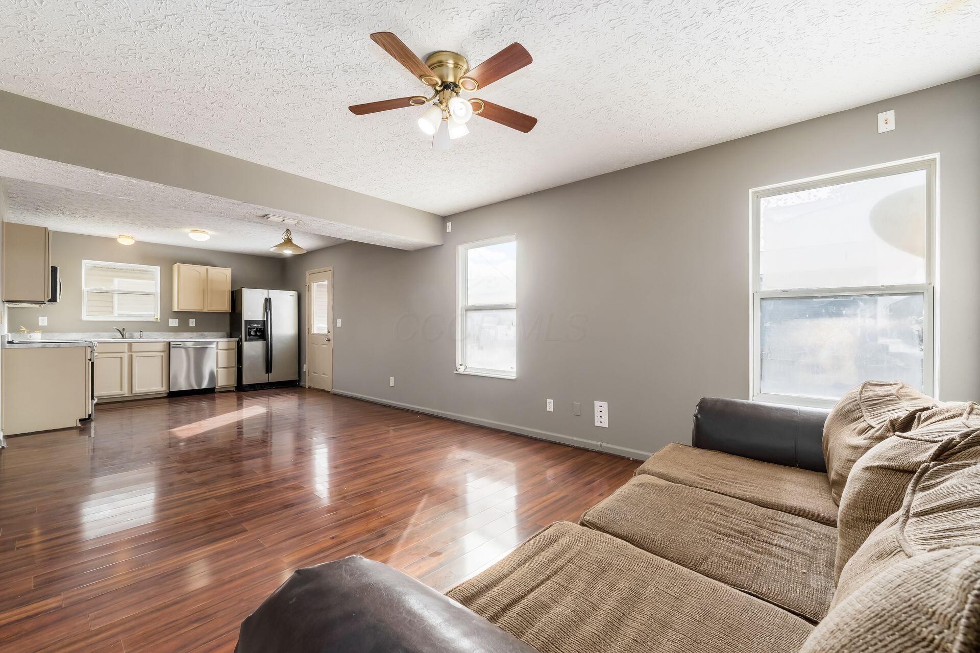 3919 Rosette Drive, Grove City, Ohio image 14