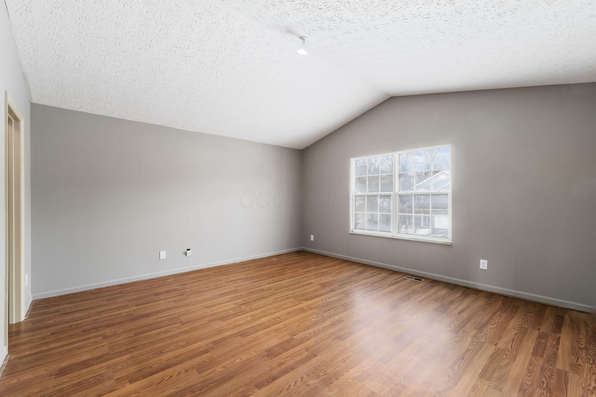 3919 Rosette Drive, Grove City, Ohio image 17