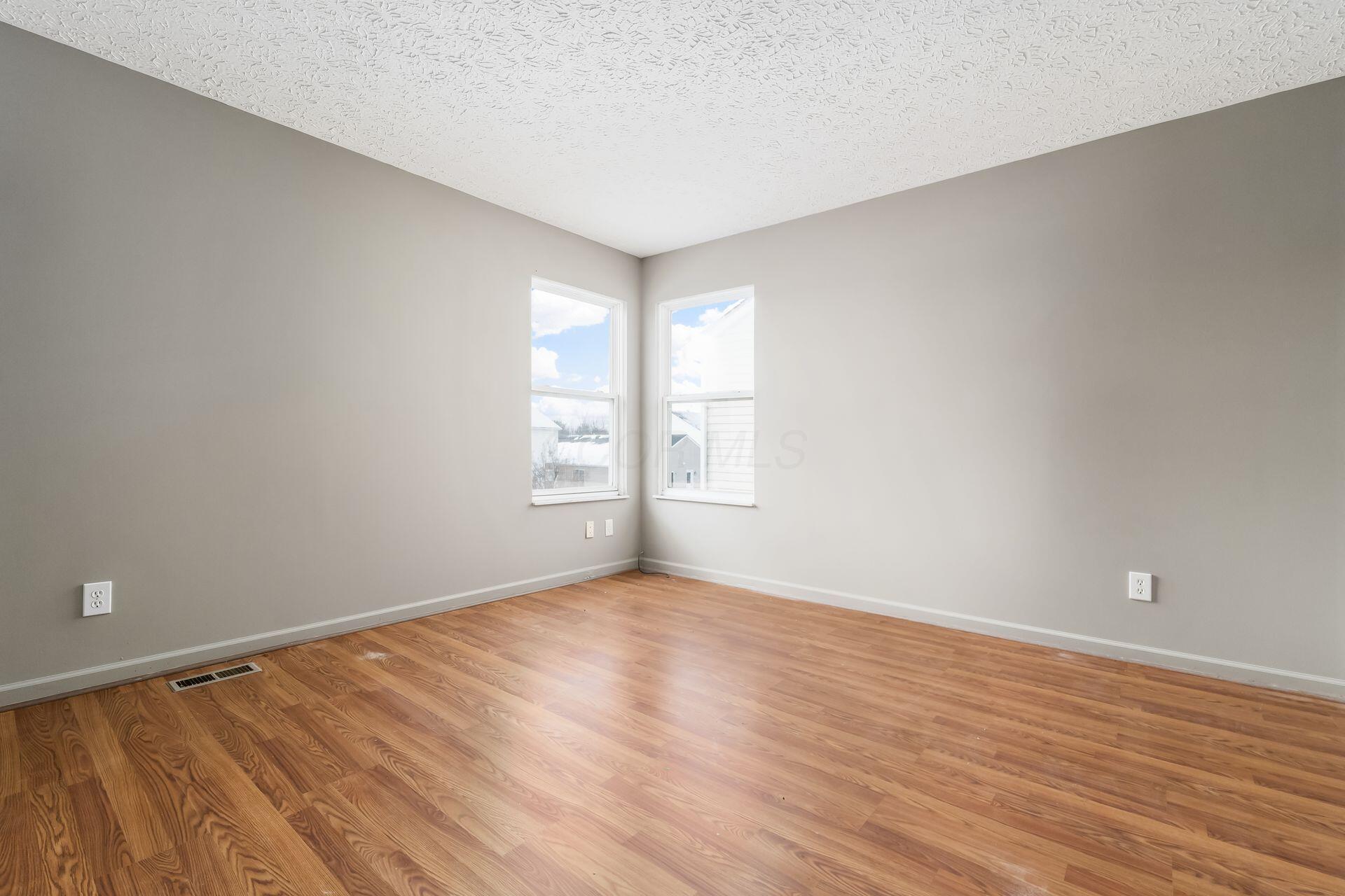 3919 Rosette Drive, Grove City, Ohio image 24