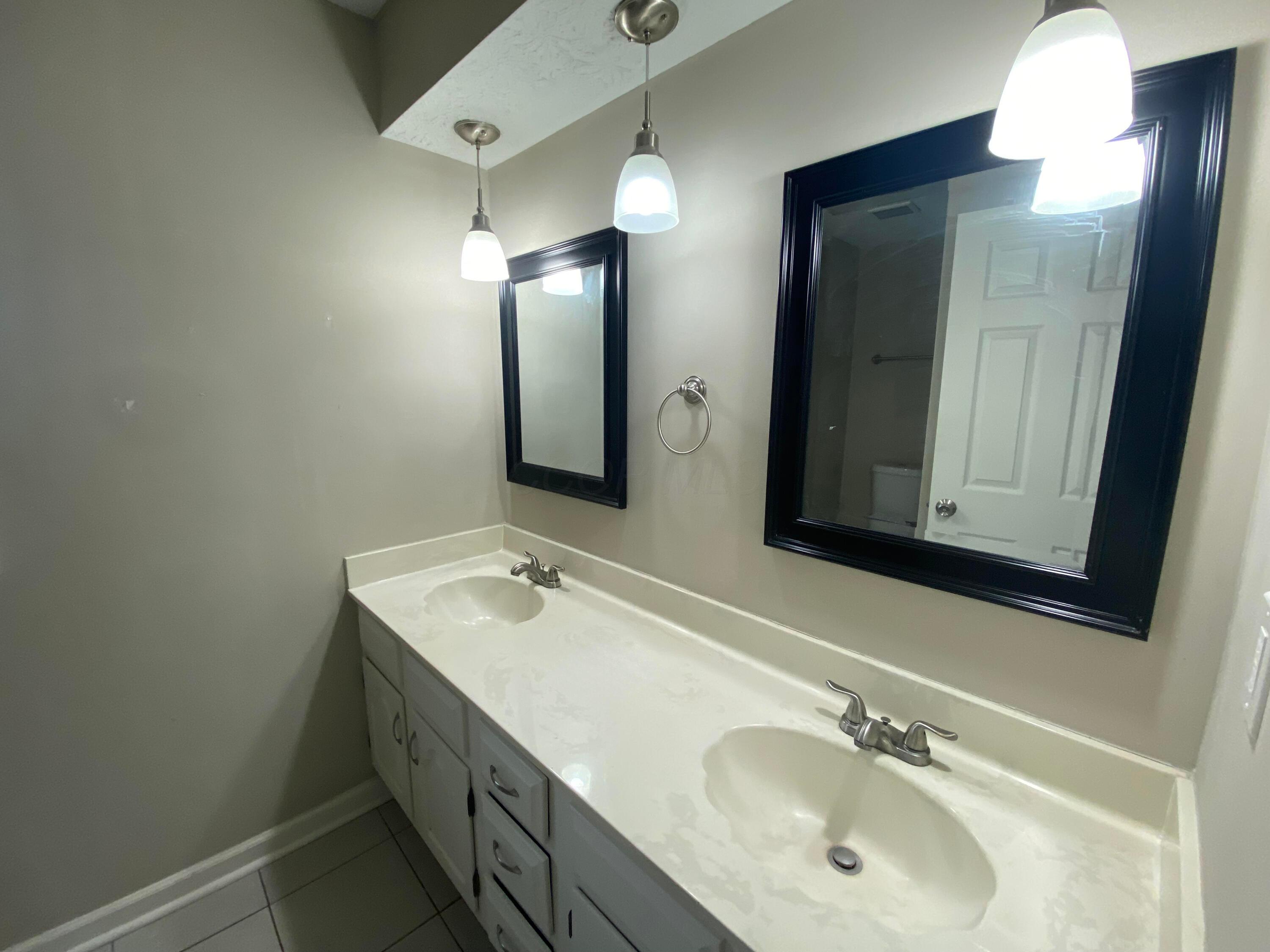 961 Charterhouse Court, Westerville, Ohio image 12