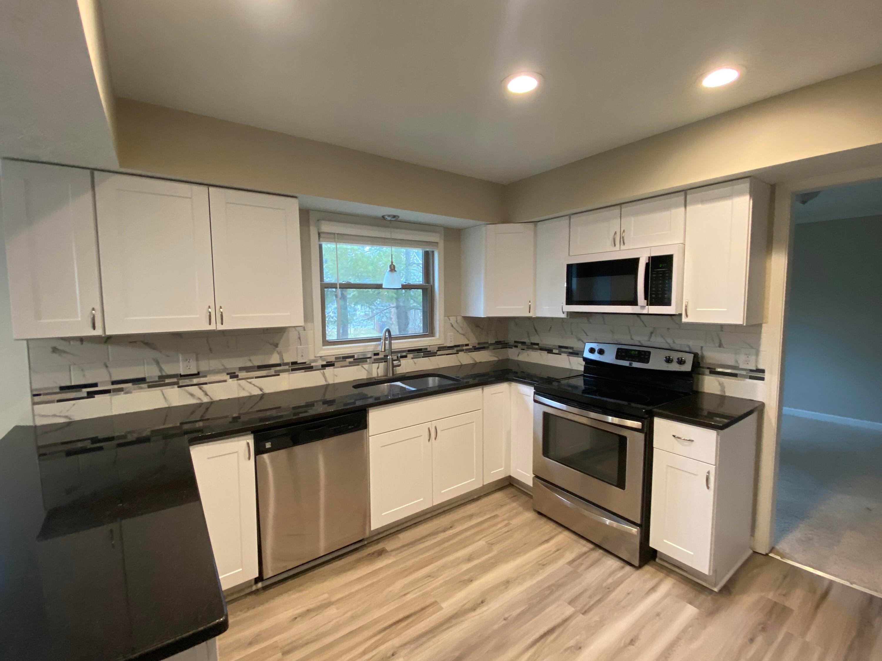 961 Charterhouse Court, Westerville, Ohio image 4