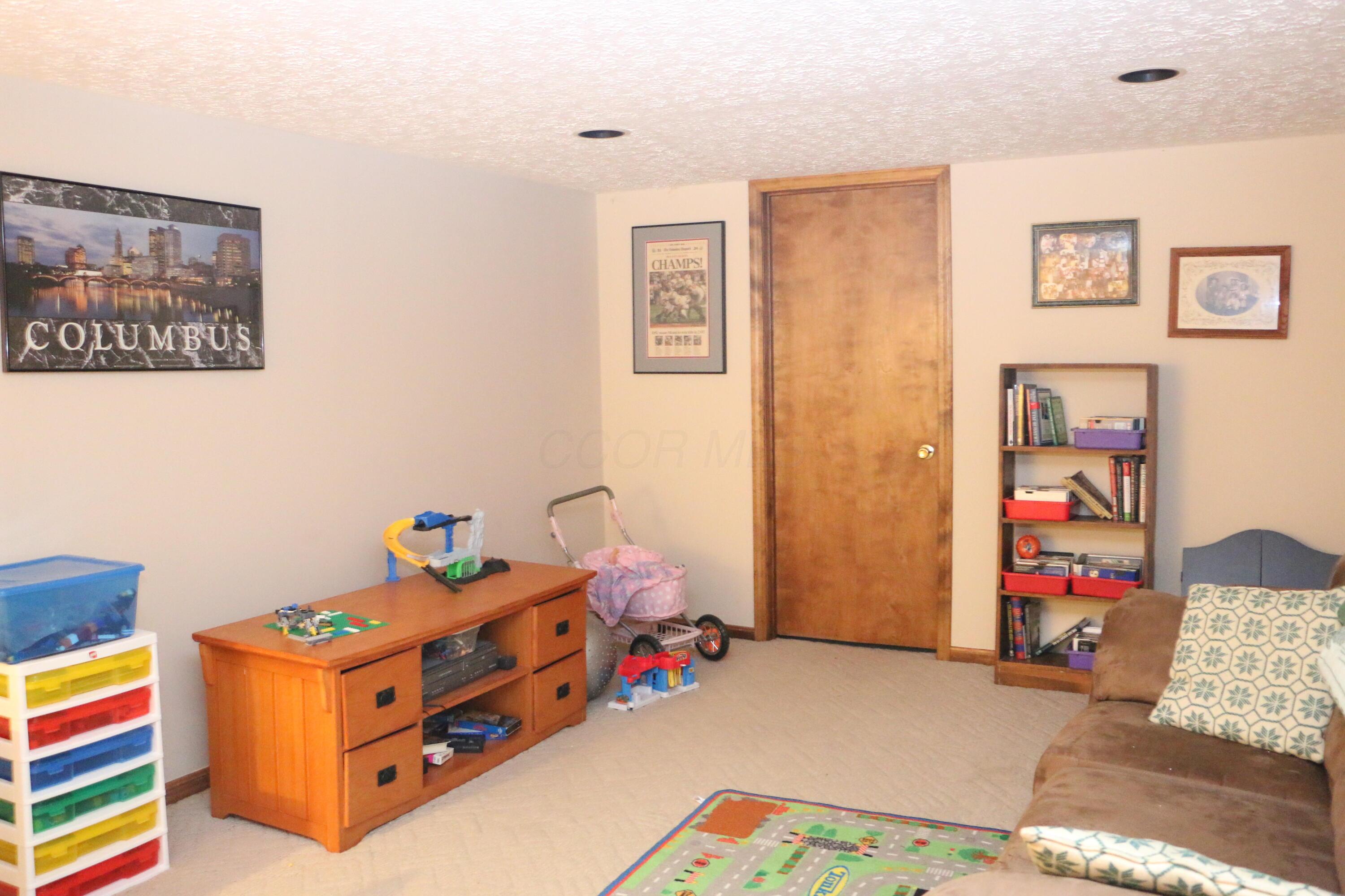 10160 Wellington Drive, Pickerington, Ohio image 38