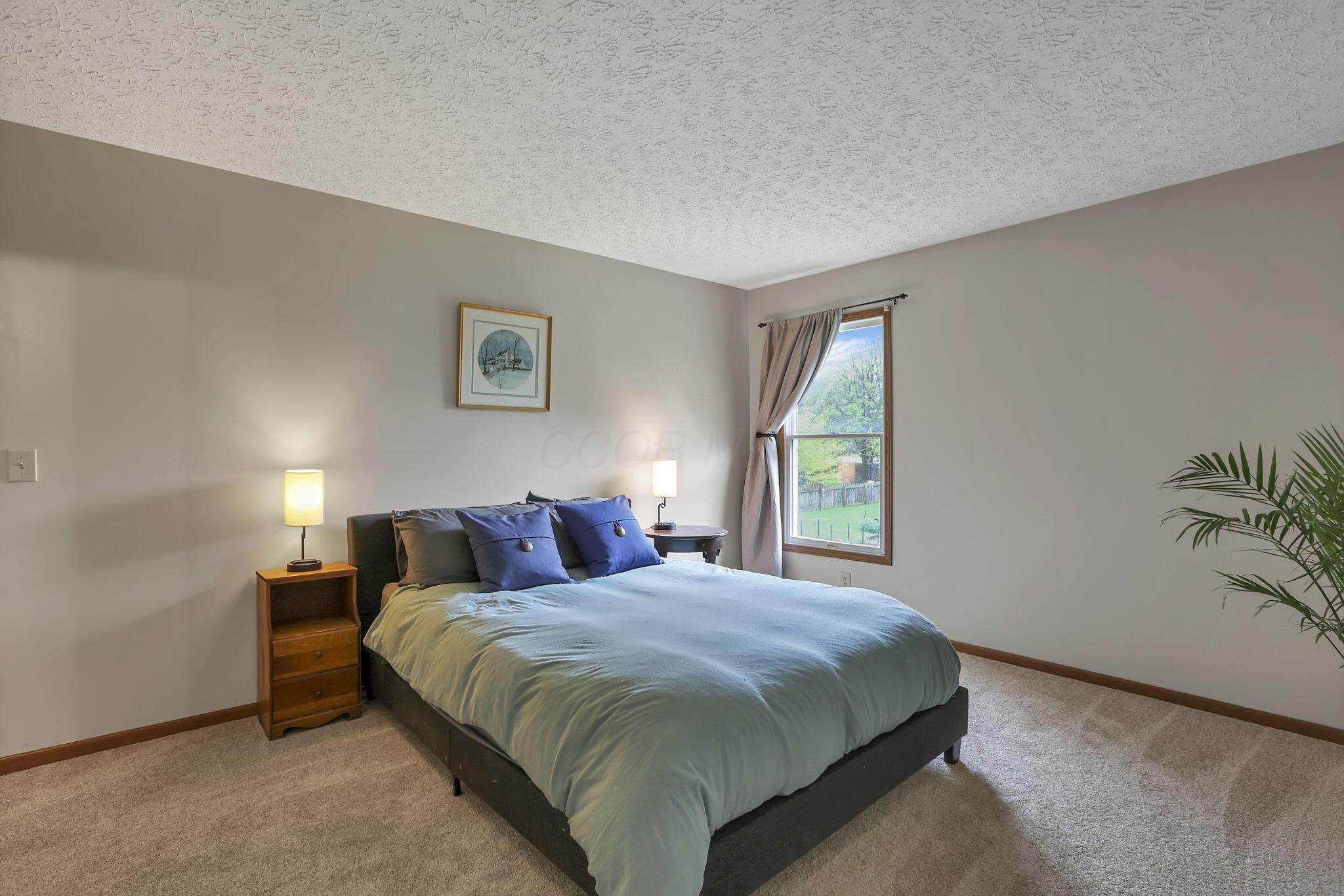 4807 Dori Park Drive, Hilliard, Ohio image 25