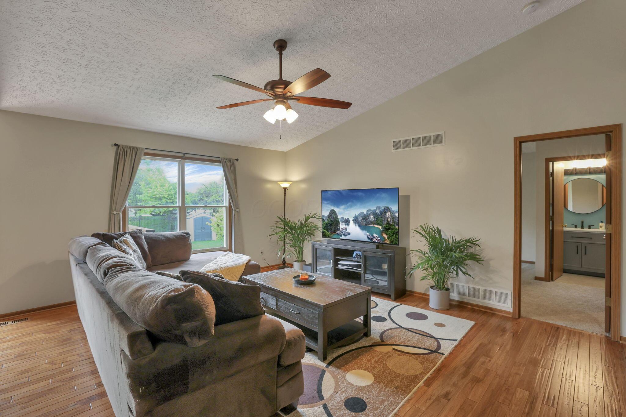 4807 Dori Park Drive, Hilliard, Ohio image 13