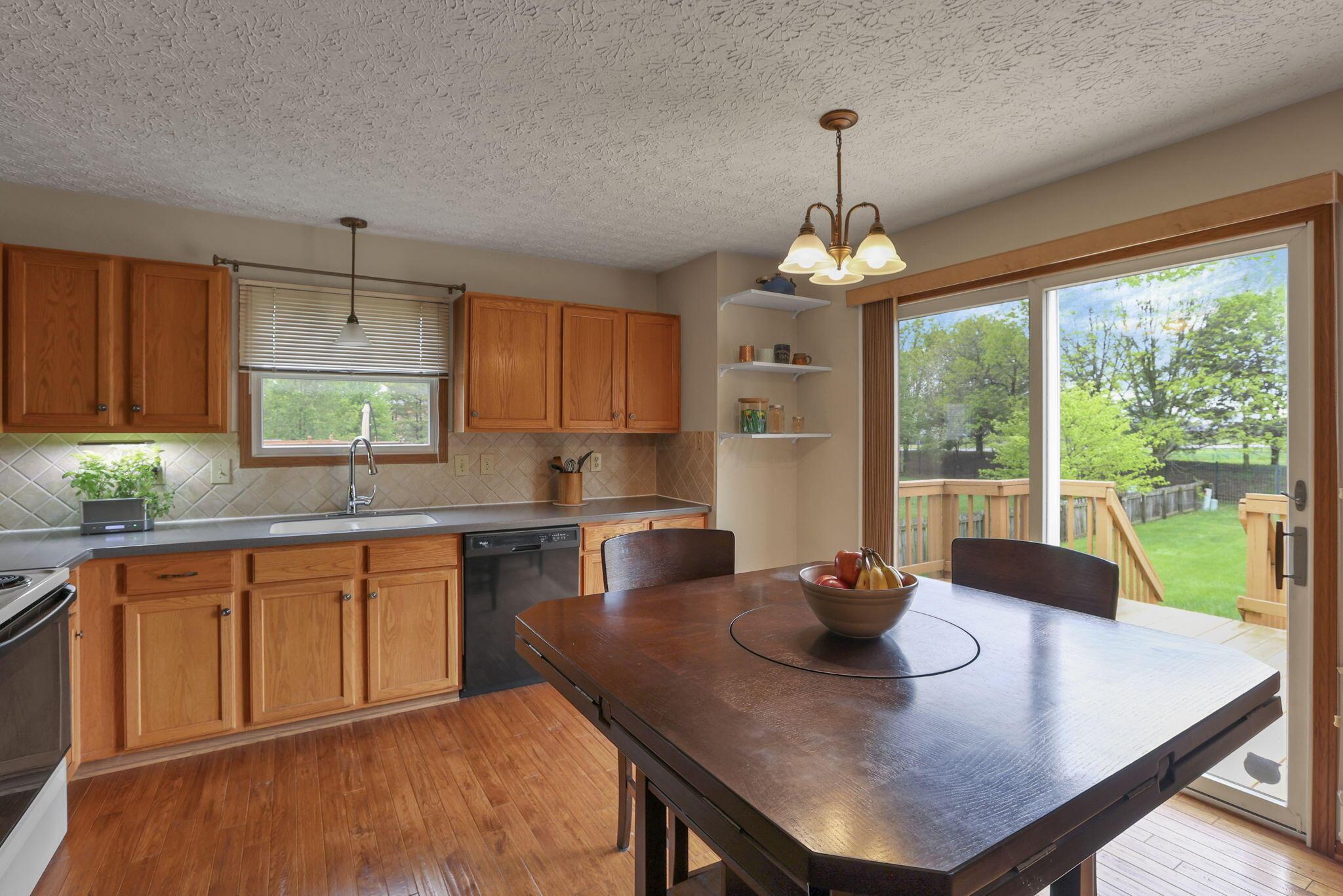 4807 Dori Park Drive, Hilliard, Ohio image 18
