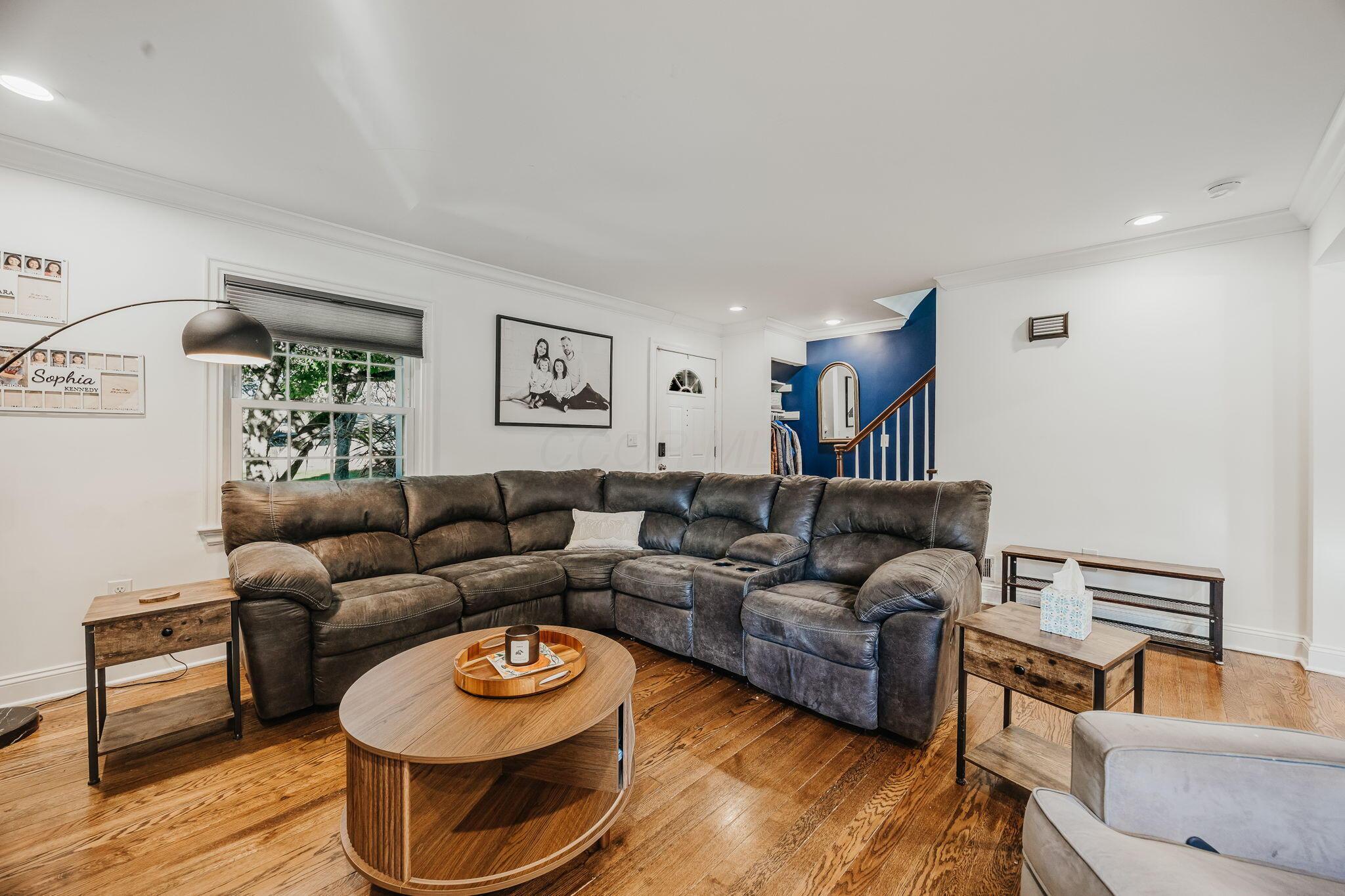 236 N Roosevelt Avenue