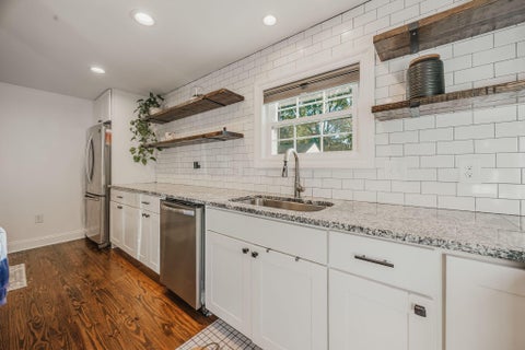 Tiny photo for 236 N Roosevelt Avenue, Bexley, OH 43209 (MLS # 226040079)