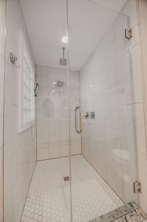 Tiny photo for 236 N Roosevelt Avenue, Bexley, OH 43209 (MLS # 226040079)