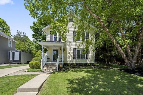 Photo of 124 W Maple Street, Granville, OH 43023 (MLS # 226016739)