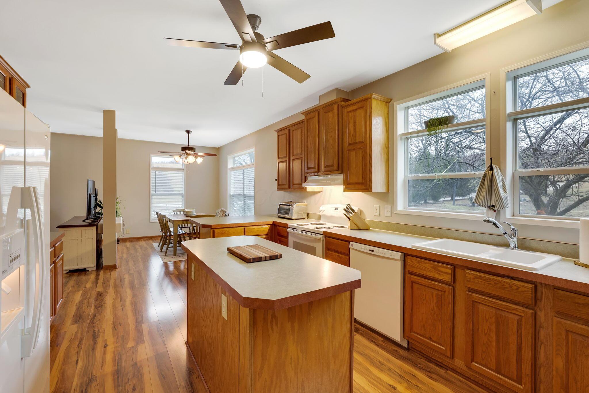 9001 Church Road, Frazeysburg, Ohio image 15