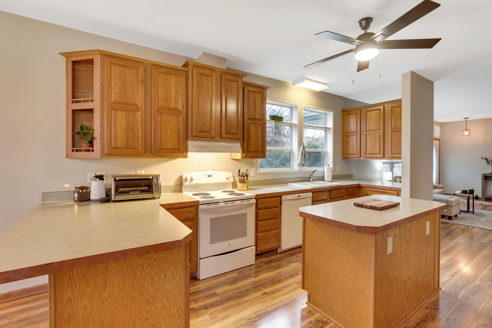 9001 Church Road, Frazeysburg, Ohio image 17