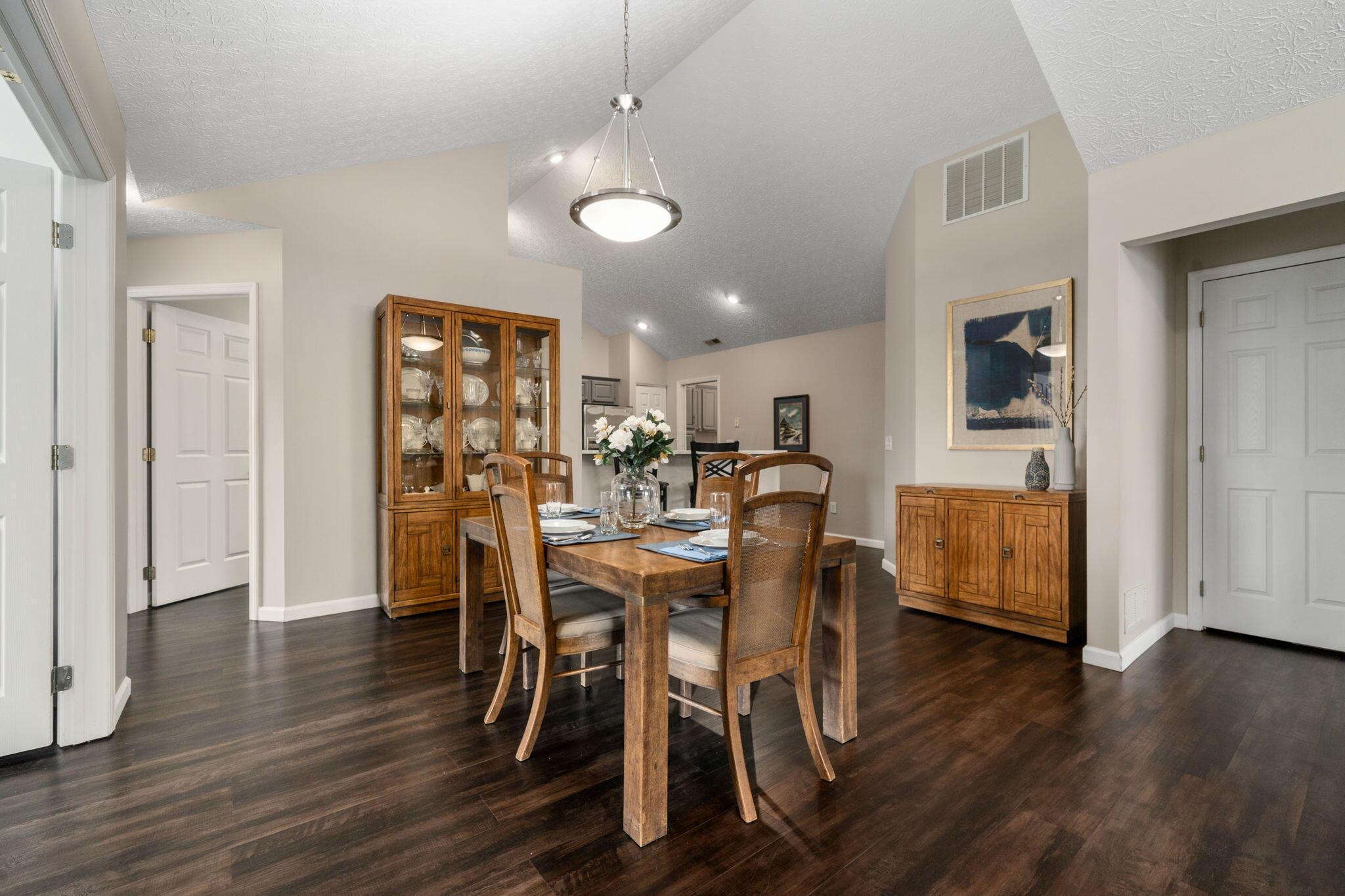 4592 Collingville Way, Columbus, Ohio image 23