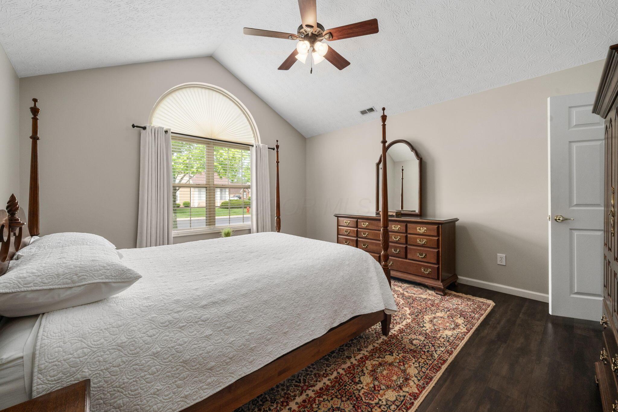 4592 Collingville Way, Columbus, Ohio image 12
