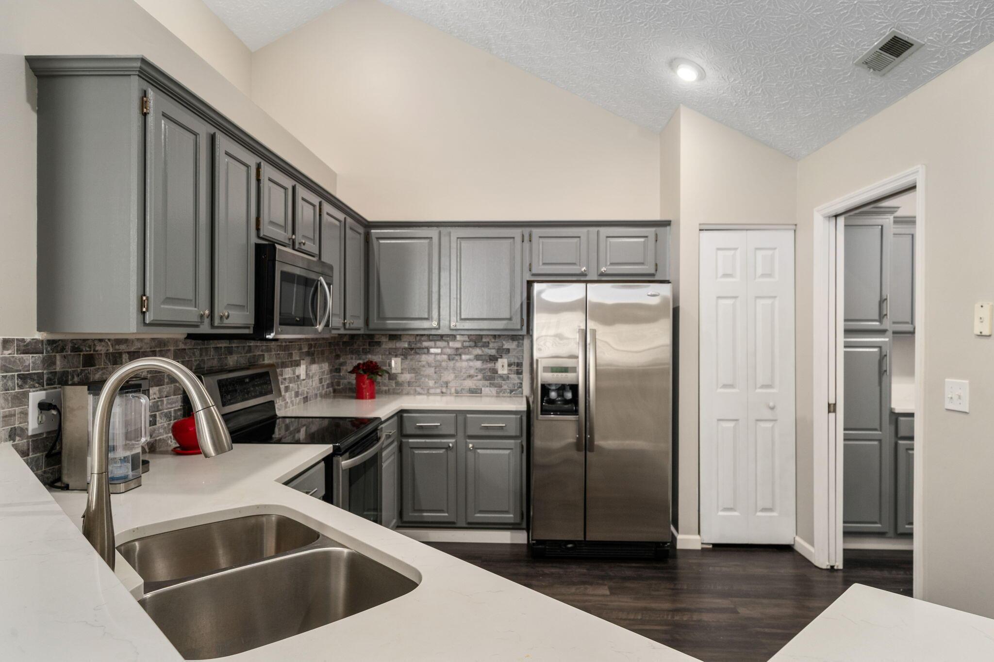 4592 Collingville Way, Columbus, Ohio image 33