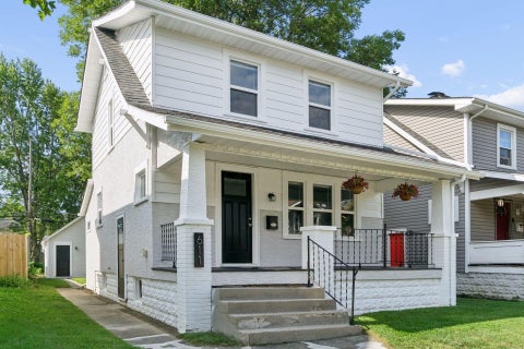 Photo of 611 E Jenkins Avenue, Columbus, OH 43207 (MLS # 226033131)