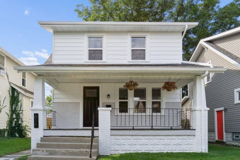 Photo of 611 E Jenkins Avenue, Columbus, OH 43207 (MLS # 226033131)