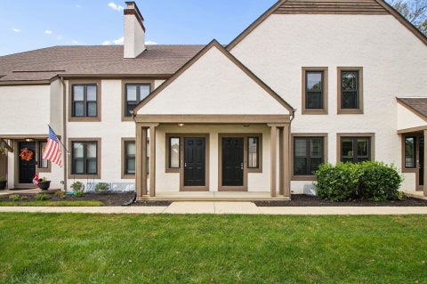 Photo of 408 Edinburgh Road, Dublin, OH 43017 (MLS # 226037590)