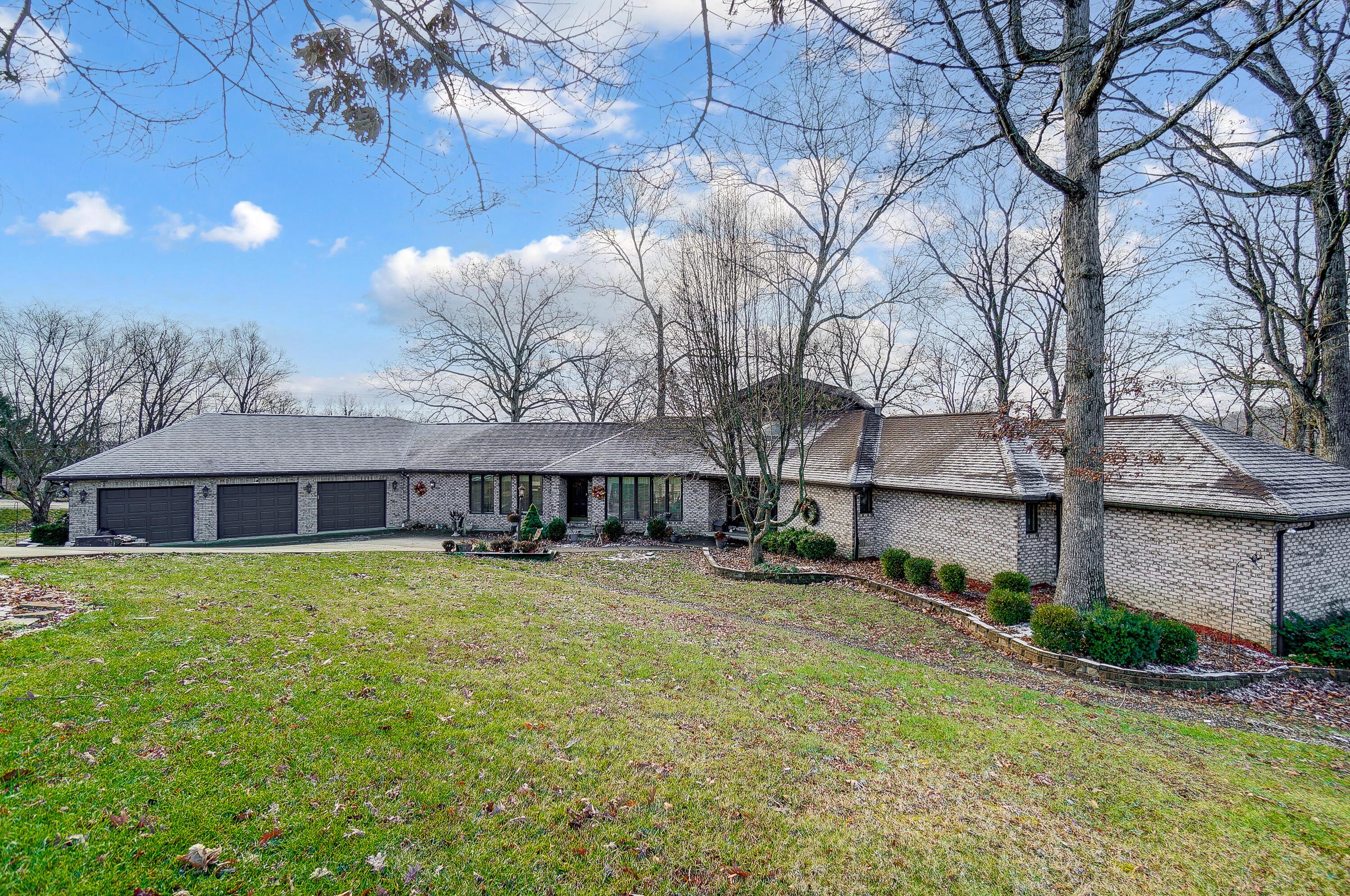 116 Forest Hills Boulevard, Waverly, Ohio image 3