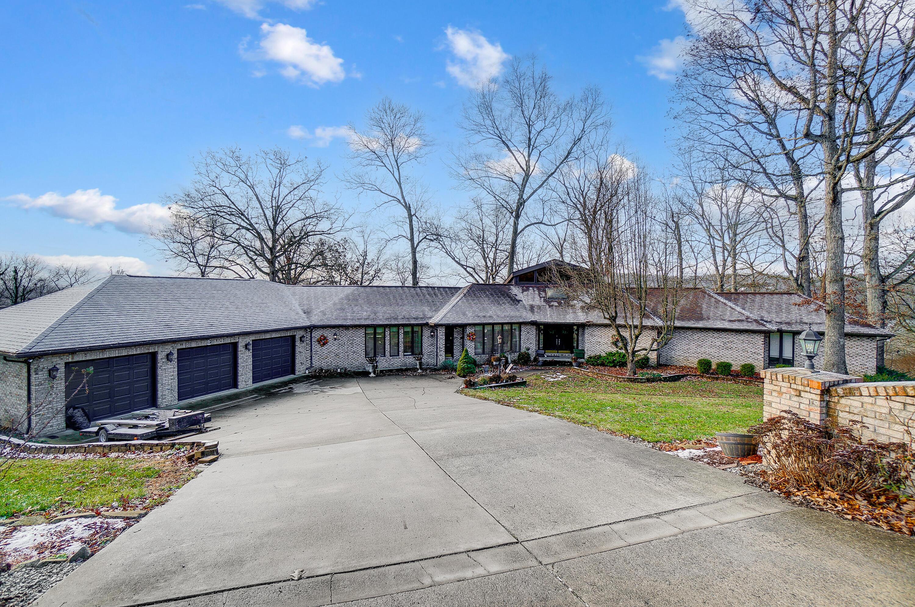 116 Forest Hills Boulevard, Waverly, Ohio image 1