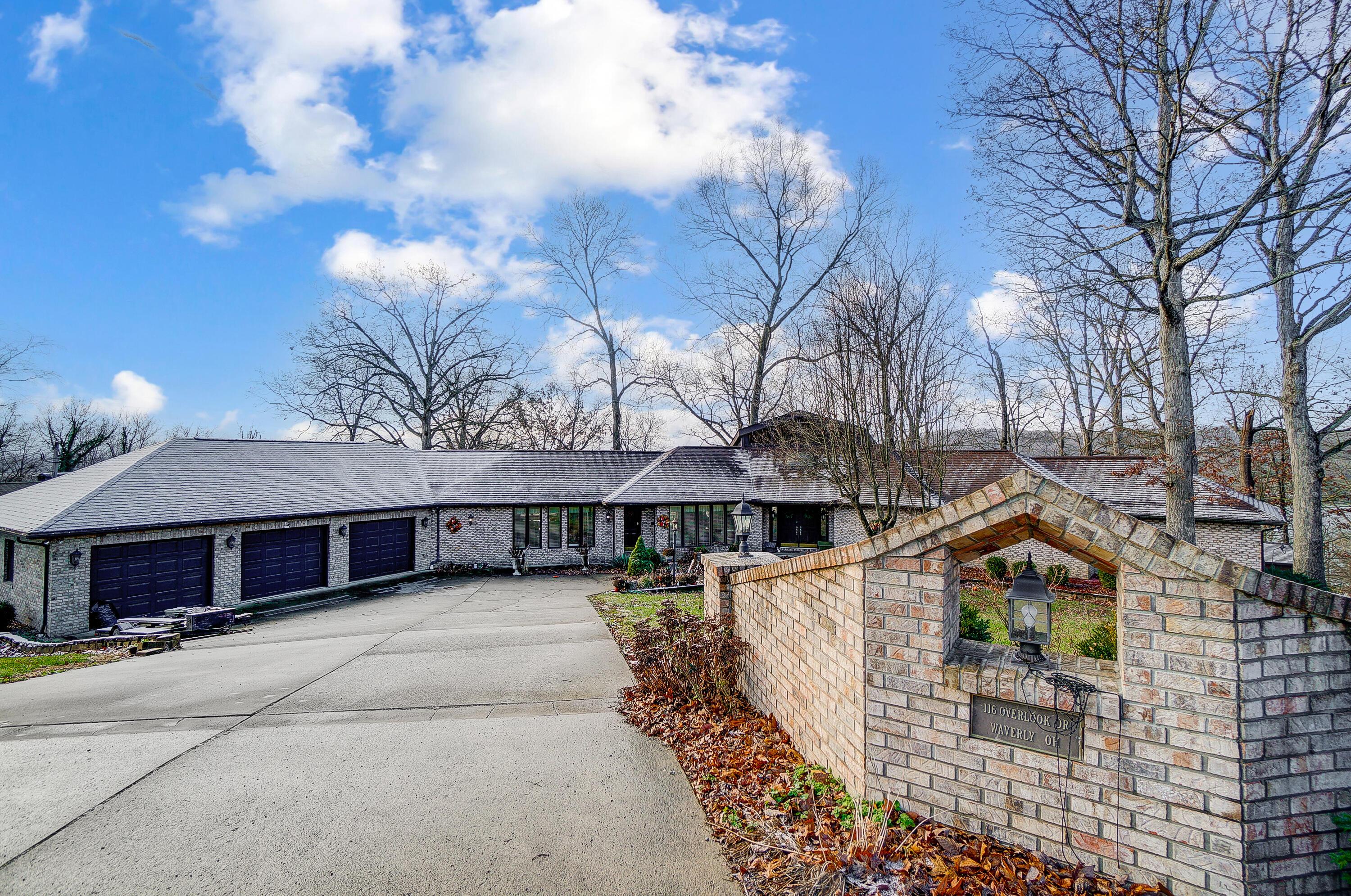 116 Forest Hills Boulevard, Waverly, Ohio image 2