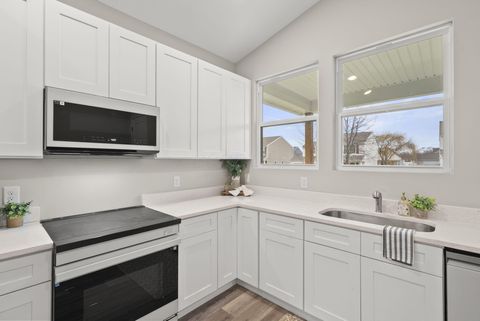 Tiny photo for 1597 Metcalfe Avenue, Obetz, OH 43207 (MLS # 226000740)