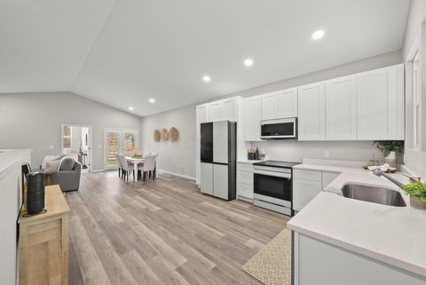 Tiny photo for 1597 Metcalfe Avenue, Obetz, OH 43207 (MLS # 226000740)