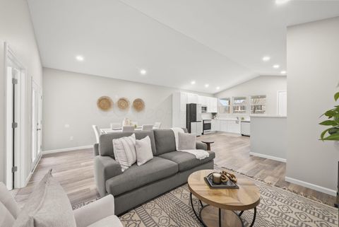 Tiny photo for 1597 Metcalfe Avenue, Obetz, OH 43207 (MLS # 226000740)