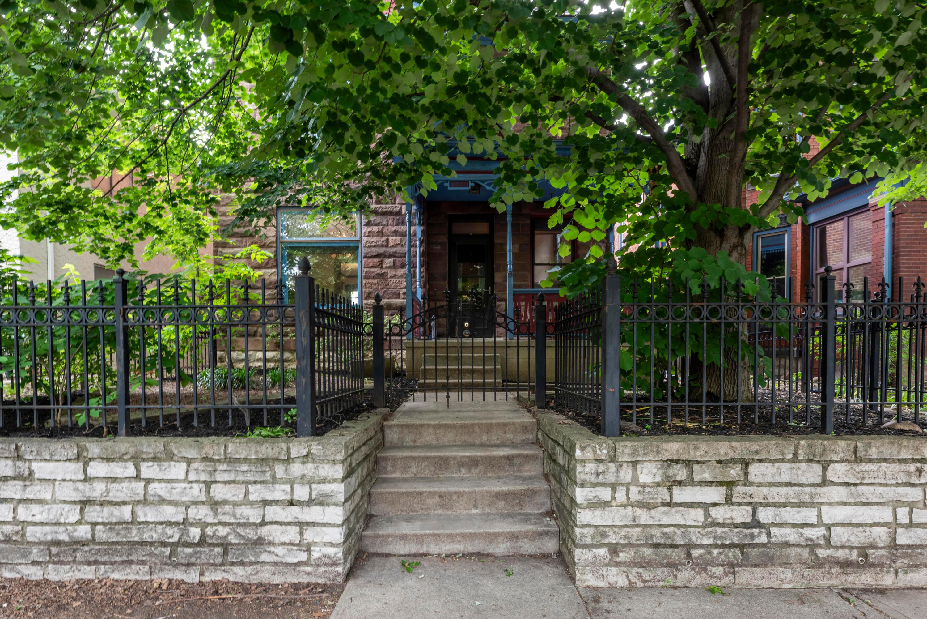 1300 Neil Avenue