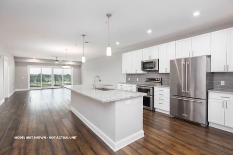 Tiny photo for 5177 HighPointe Lakes Drive 9202 #9202, Westerville, OH 43081 (MLS # 225018019)