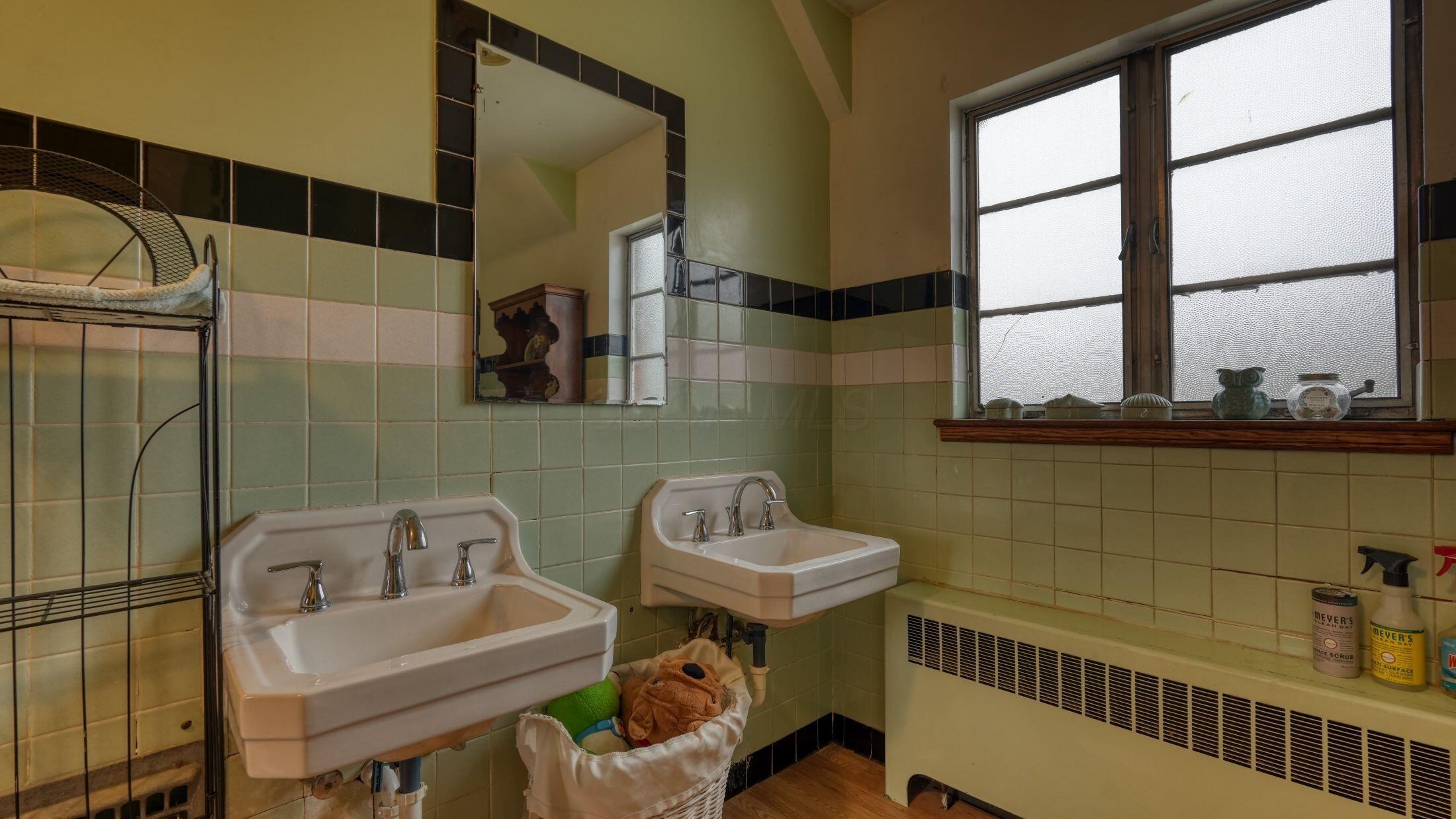 227 S 5th Street, Byesville, Ohio image 24