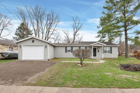 Photo of 90 Franklin Avenue, Newark, OH 43055 (MLS # 226008577)