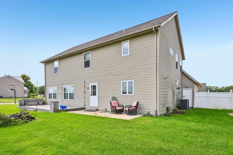 Tiny photo for 800 Mckees Mill Run, New Carlisle, OH 45344 (MLS # 226035625)