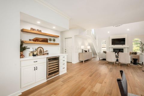 Tiny photo for 8500 Stonechat Loop, Dublin, OH 43017 (MLS # 225045243)